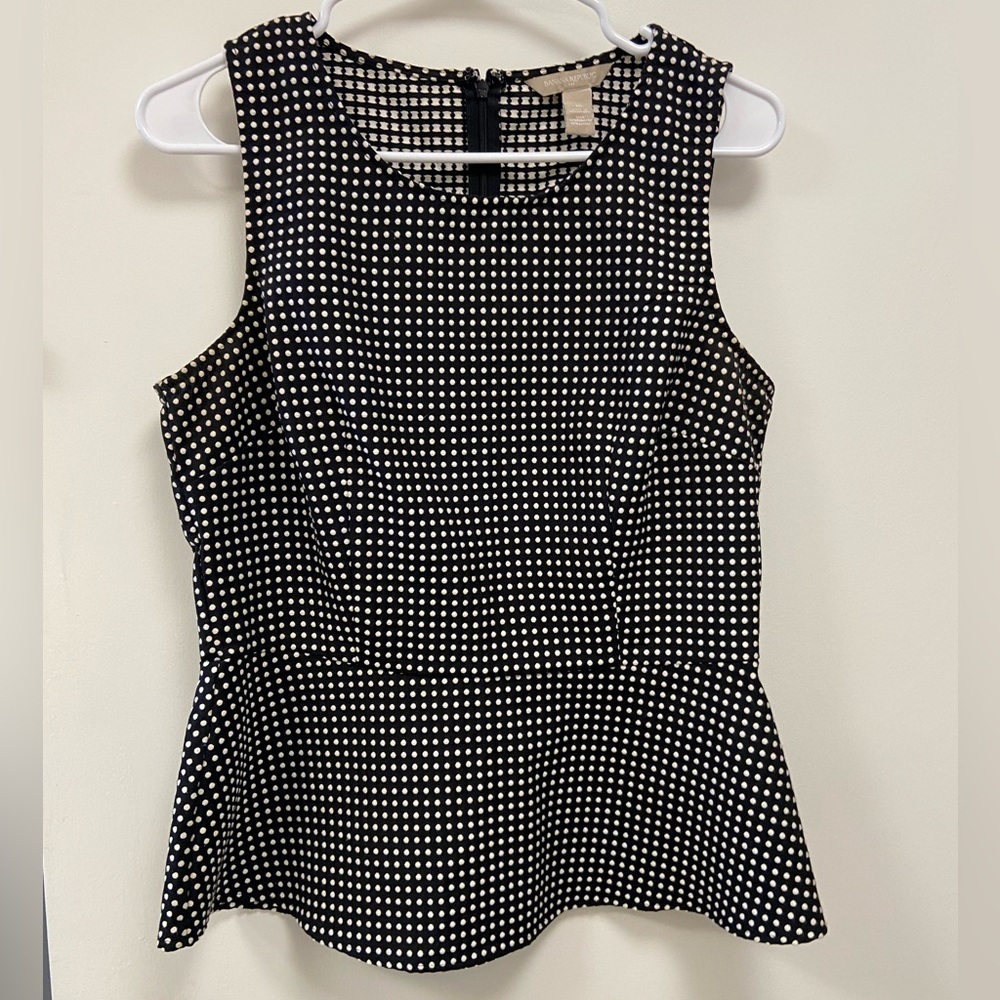 Banana Republic size 10 black and white tie polka dot‎ top $49